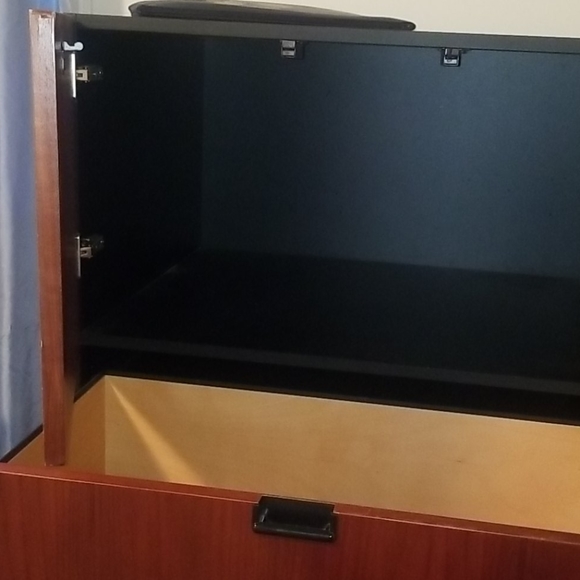 File cabinet - Picture 4 of 5